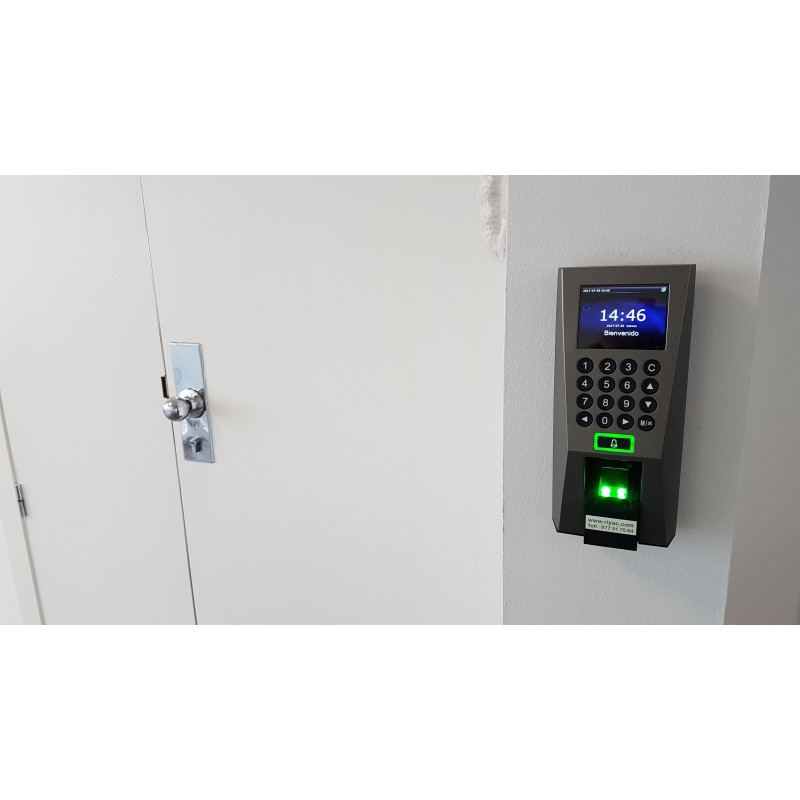 Terminal de control de Presencia y Accesos modelo FP18 ID